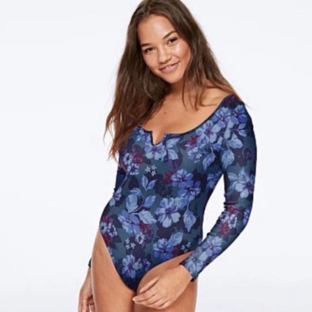NWOT’s PINK Victoria’s Secret floral bodysuit